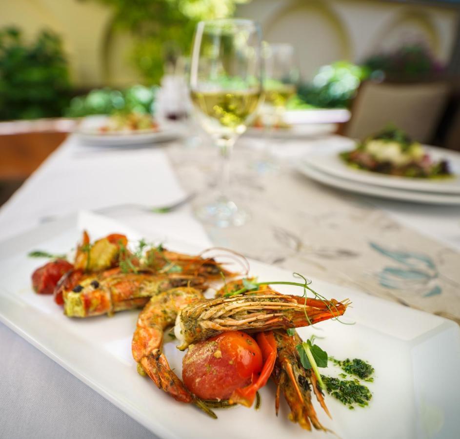 Bistra & Galina Hotel Ruse Ngoại thất bức ảnh